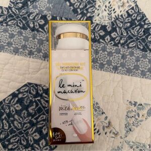 Le Mini Macaron White & Gold Gel Manicure Kit